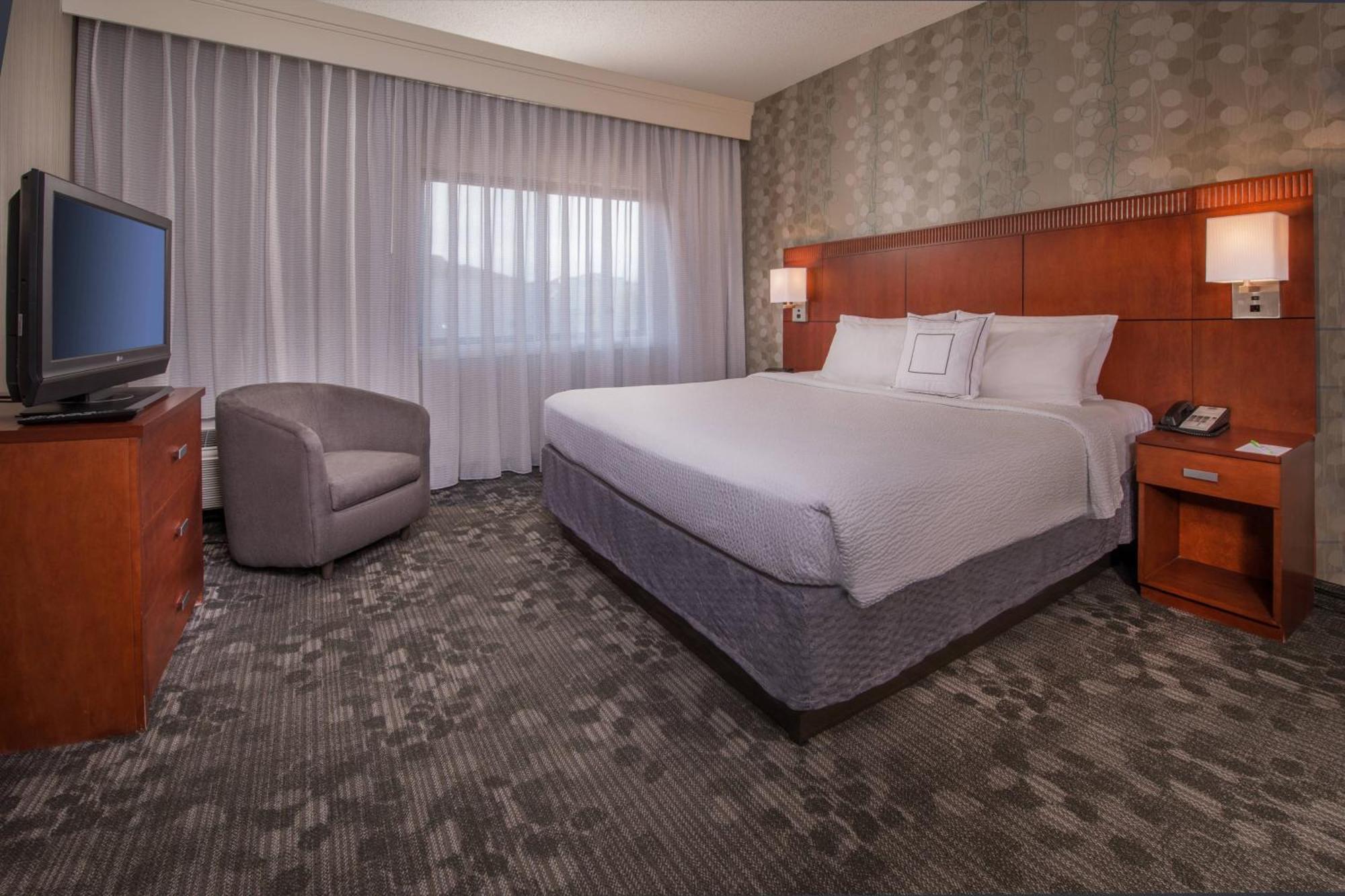 Courtyard By Marriott Dulles Airport Chantilly Exterior photo